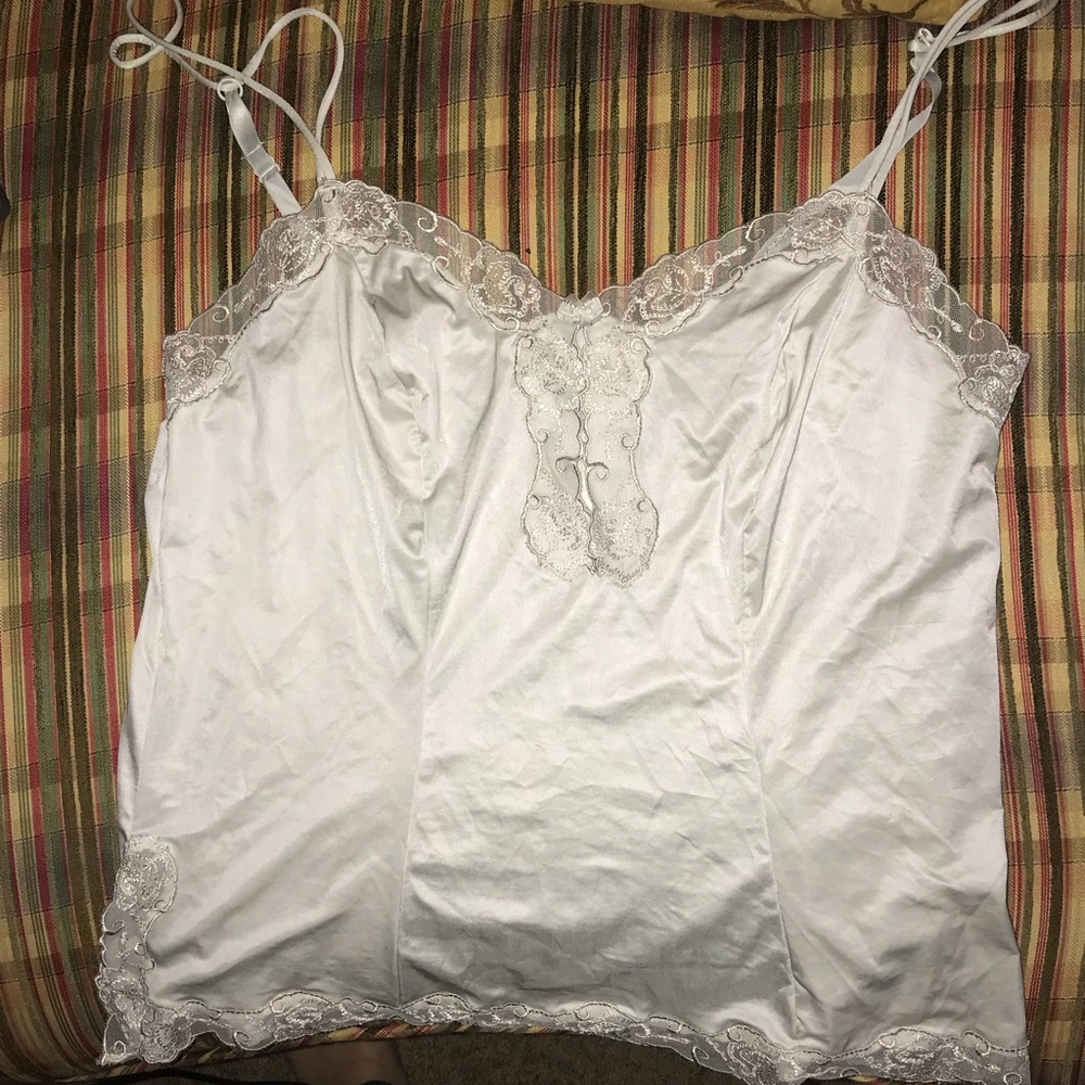 Stretchy Y2K Vanity Fair tank top